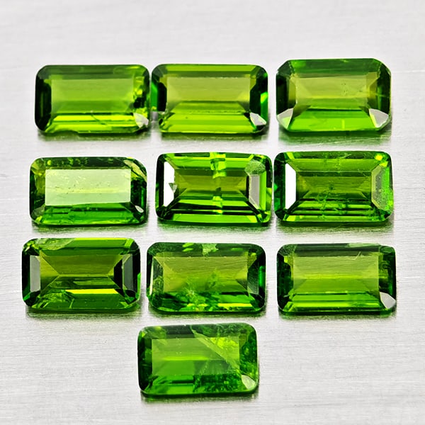 Natural Green Chrome Diopside Gemstones 2.52 Ct. 10 Pcs. Octagon Shape 5.2 x 3 Mm.: Product ID: 801608220 Product Name: Natural Chrome Diopside Weight: 2.52 CT. Size: 5.2 x 3 x 1.5 MM. Shape: Octagon Color: Green Clarity:SI1 Luster: Good Gems Origin: Russia Treatment: Unheated Crysta