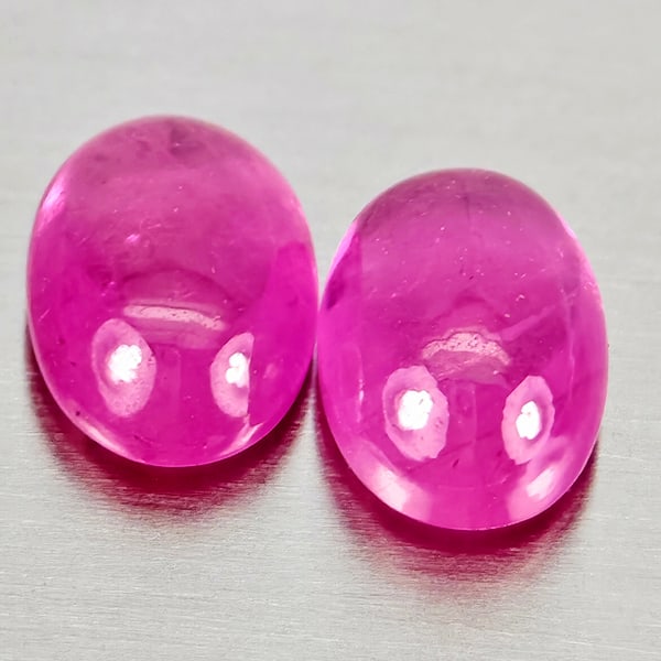 Natural Pink Red Jonson Ruby Gemstones 1.42 Ct. 2 Pcs. Oval Cabochon Shape 6.1 x 4.1 Mm.: Product ID: 805935714 Product Name: Natural Ruby Weight: 1.42 CT. Size: 6.1 x 4.1 x 2.9 MM. Shape: Oval Cabochon Color: Pink Red Clarity:Semi - Transparent Luster: Good Gems Origin: Mozambique Treatme