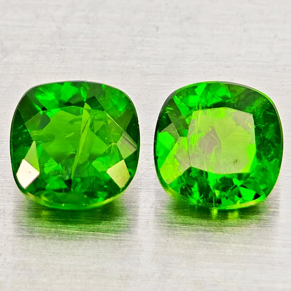Natural Green Chrome Diopside Gemstones 1.32 Ct. 2 Pcs. Cushion Shape 5 Mm.: Product ID: 801608280 Product Name: Natural Chrome Diopside Weight: 1.32 CT. Size: 5 x 5 x 3.2 MM. Shape: Cushion Shape Color: Green Clarity:SI1 Luster: Good Gems Origin: Russia Treatment: Unheated Cr