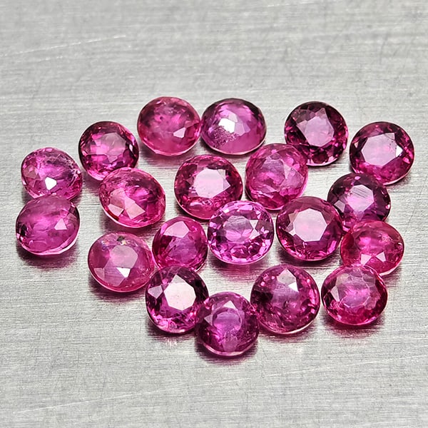 Natural Pinkish Red Ruby Gemstones 1.22 Ct. 20 Pcs. Round Shape 2.3 Mm: Product ID: 805935369 Product Name: Natural Ruby Weight: 1.22 CT. Size: 2.3 x 2.3 x 1.4 MM. Shape: Round Color: Pinkish Red Clarity:VSI - SI1 Luster: Good Gems Origin: Thailand Treatment: Heated Cryst