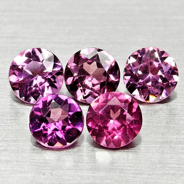 Natural Purplish Pink Rhodolite Garnet Gemstones 1.55 Ct. 5 Pcs. Round Shape 4 Mm.: Product ID: 802936864 Product Name: Natural Rhodolite Weight: 1.55 CT. Size: 4 x 4 x 2.6 MM. Shape: Round Color: Purplish Pink Clarity:VSI Luster: Good Gems Origin: Madagascar Treatment: Unheated Crys
