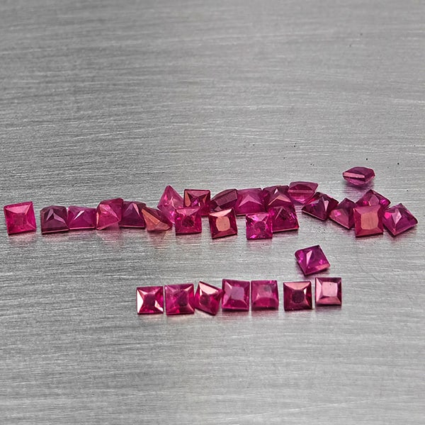 Natural Purplish Pink Mogok Ruby Gemstones 0.90 Ct. 30 Pcs. Square Shape 1.5 x 1.5 Mm. (1 of 3)