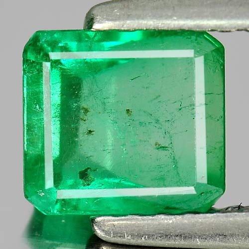 Natural Green Emerald Gemstones 0.88 Ct. Octagon Shape 6.1 x 5.6 Mm.: Product ID: 802402836 Product Name: Natural Emerald Weight: 0.88 CT. Size: 6.1 x 5.6 x 3.3 MM. Shape: Octagon Color: Green Clarity:SI1 Luster: Good Gems Origin: Columbia Treatment: Unheated Crystal St