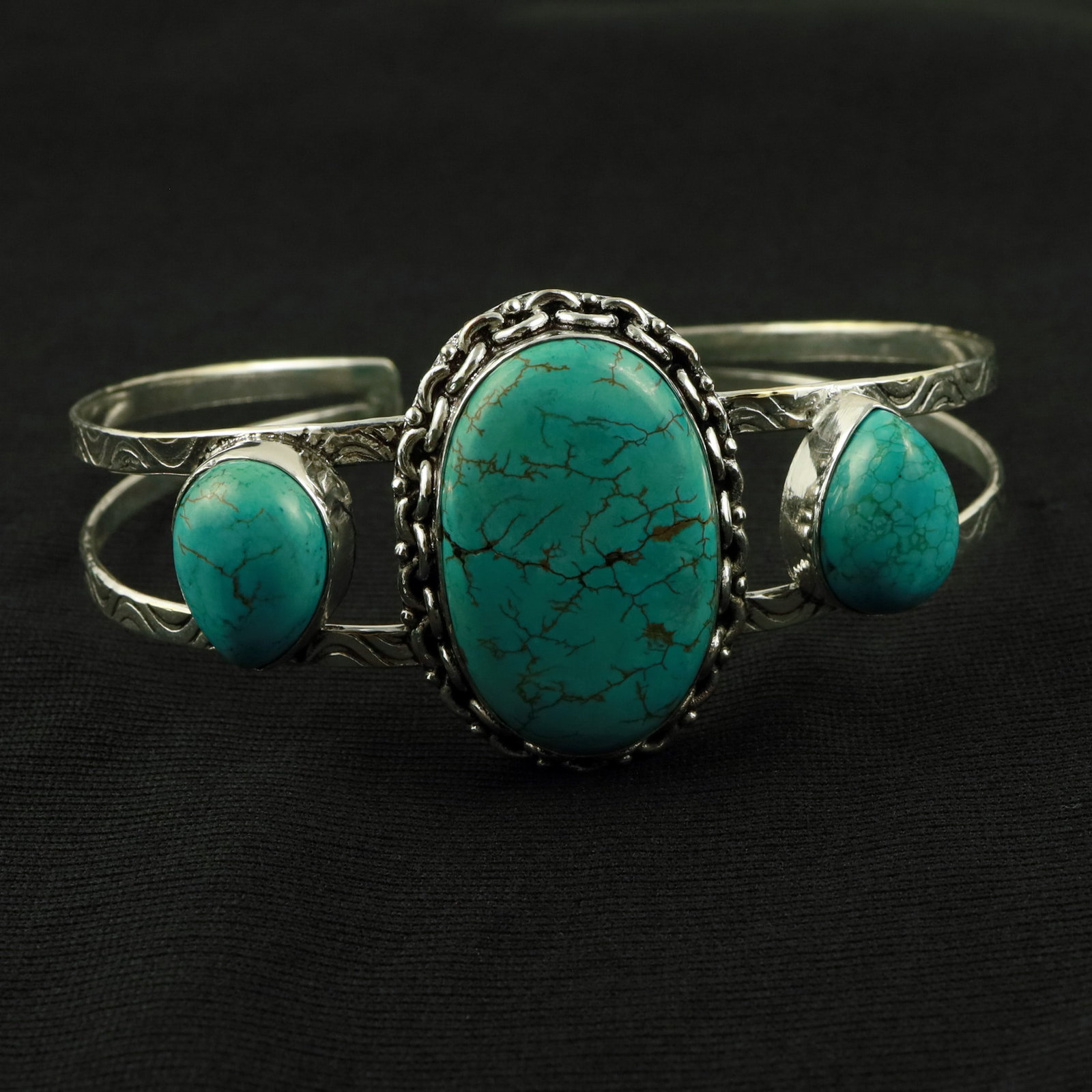 Natural Turquoise Sterling Silver Plated Handmade Cuff Bangle: Product ID: 260520143949 Product - Handmade Silver Plated Cuff Bangle Metal - 92.5 Sterling Silver Plated Bangle Size - 7.5x5.5 CM (Adjustable) Gemstone - Turquoise Gemstone Origin - Tibet Gemstone Si