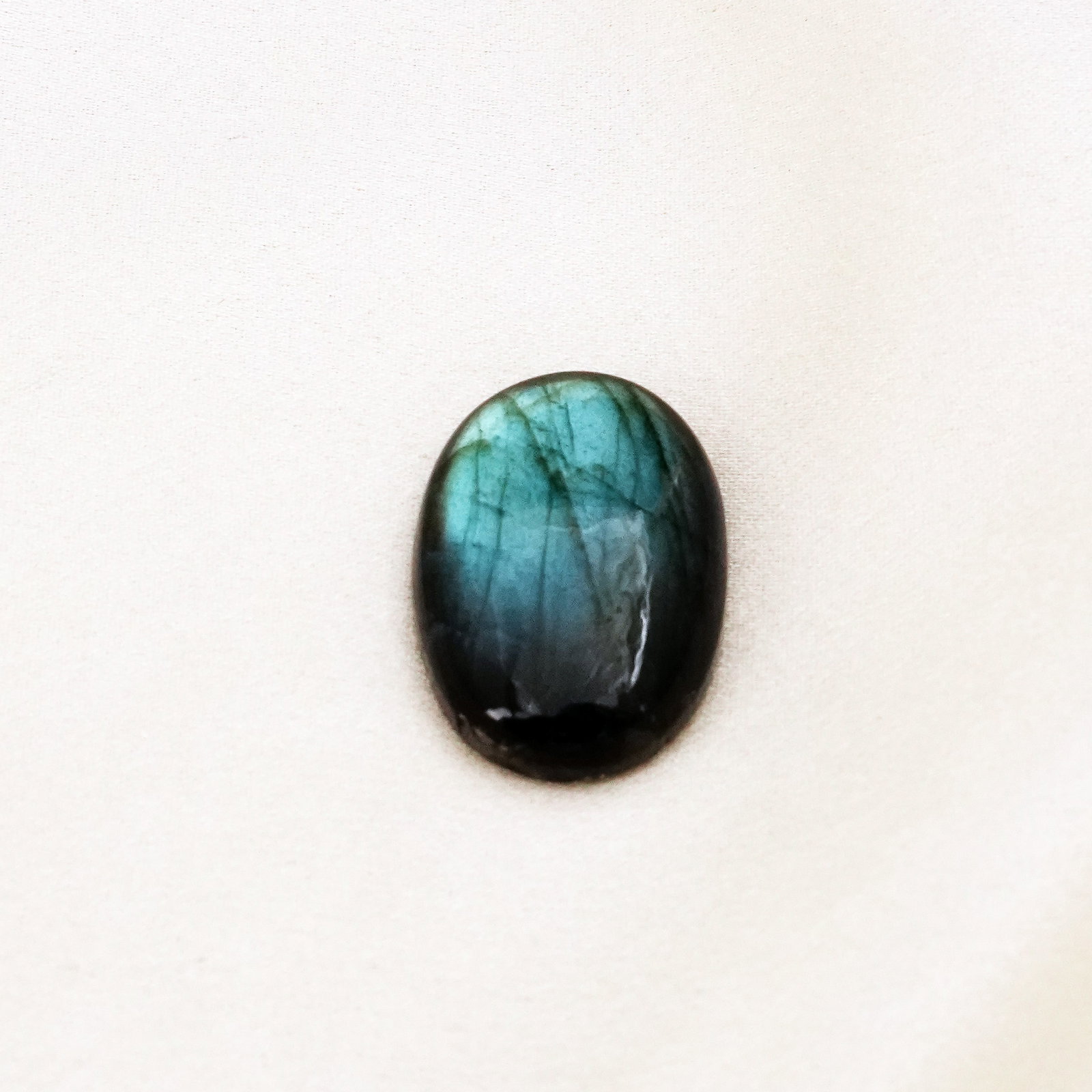 Natural Labradorite Stone 32X22 MM: Product ID: 260510150925 Product - Natural Labradorite Stone Gemstone - Labradorite Gemstone Size -32X22 MM Gemstone Origin - Canada Gemstone Shape - Oval Stone Weight - 51 Carat Country of manufactur