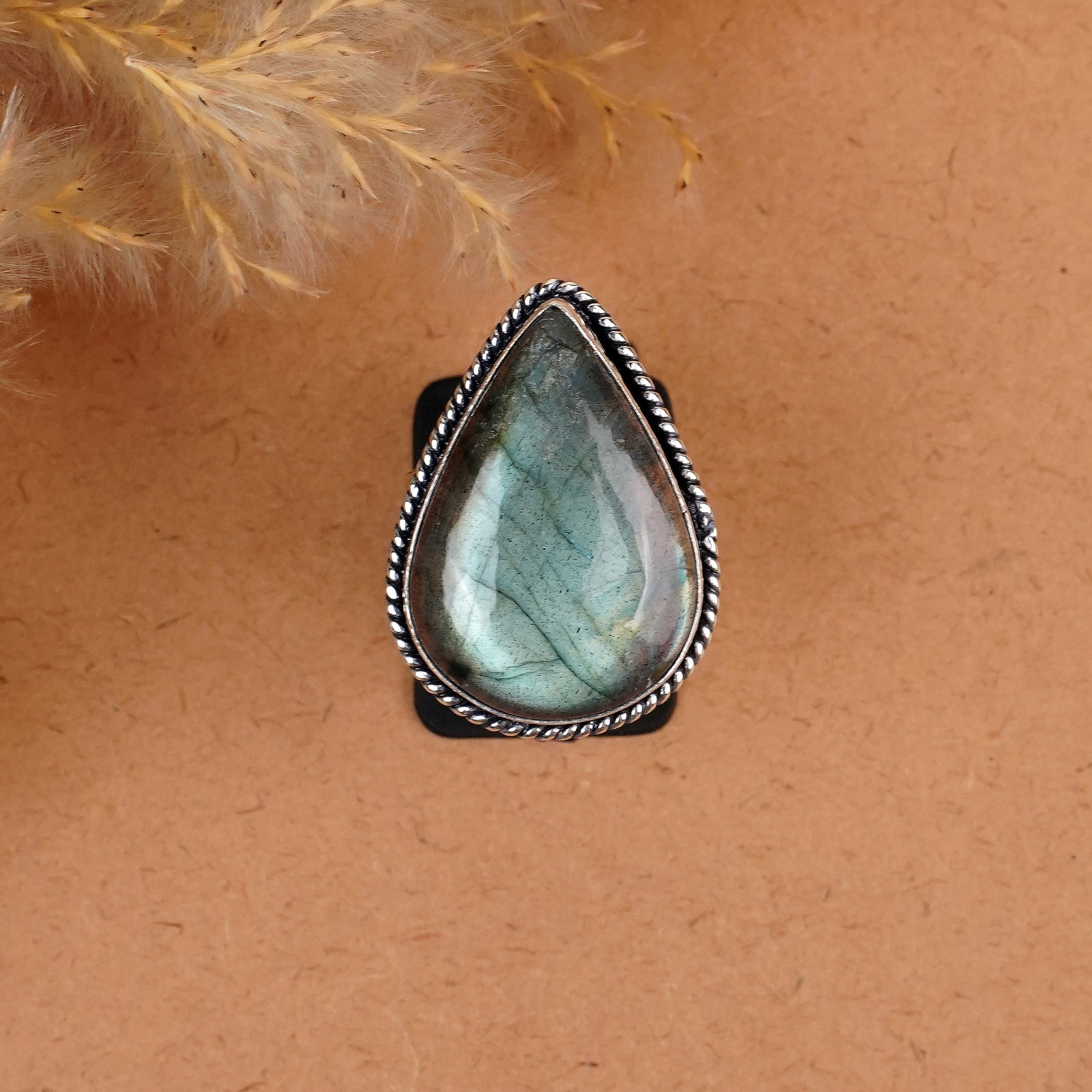 Natural Labradorite Sterling Silver Plated Handmade Ring - 8MM: Product ID: 260410183329 Product - Handmade Silver Plated Ring Metal - 92.5 Sterling Silver Plated Ring Size - 8MM Gemstone - Labradorite Gemstone Origin - Canada Gemstone Size - 24X20 MM Gemstone Sha