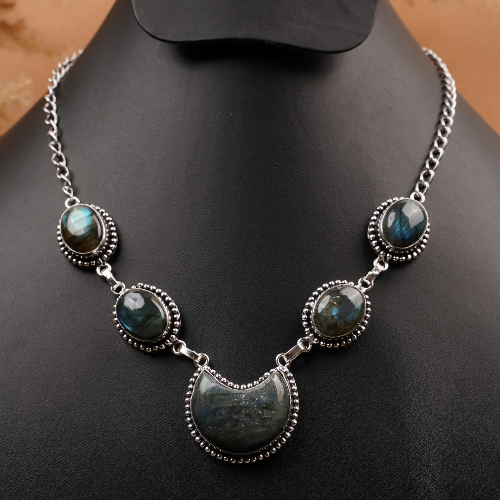 Natural Labradorite Sterling Silver Plated Handmade Moon Necklace: Product ID: 260409132840 Product - Handmade Silver Plated Necklace Metal - 92.5 Sterling Silver Plated Necklace Length - 18 Inch Gemstone - Labradorite Gemstone Size - 12X16 MM (4 Stone) 22X18 MM (1 S
