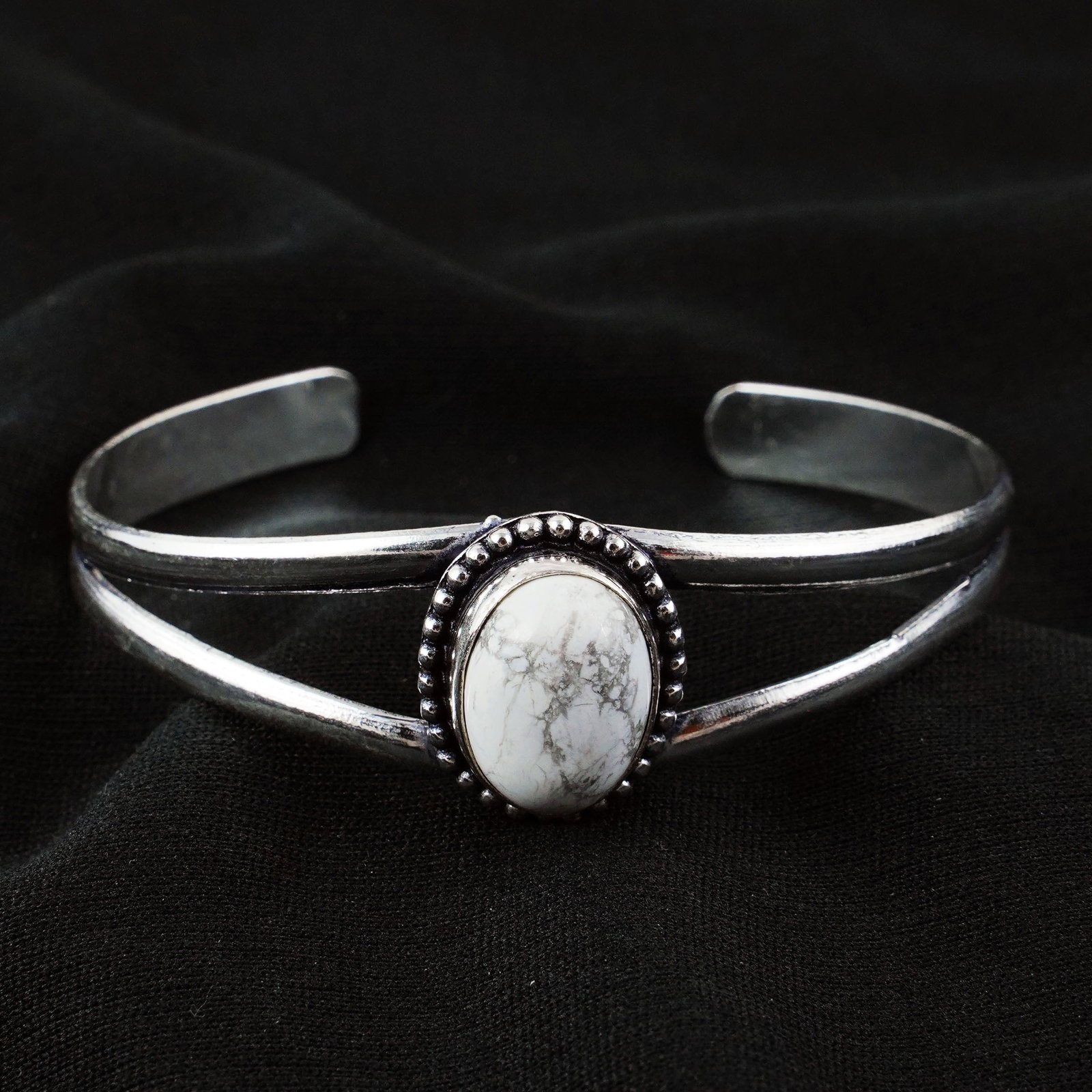 Natural Howlite Sterling Silver Plated Handmade Cuff Bangle: Product ID: 260404112715 Product - Handmade Silver Plated Cuff Bangle Metal - 92.5 Sterling Silver Plated Bangle Size - 6.5x5.5 CM (Adjustable) Gemstone - Howlite Gemstone Origin - Canada Gemstone Siz