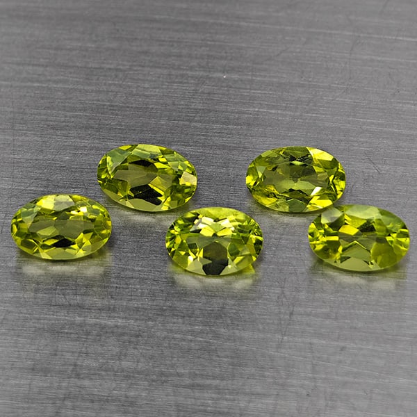 Natural Green Peridot Gemstones 2.71 Ct. 5 Pcs. Oval Shape 6.2 x 4.1 Mm.: Product ID: 805317721 Product Name: Natural Peridot Weight: 2.71 CT. Size: 6.2 x 4.1 x 2.8 MM. Shape: Oval Shape Color: Green Clarity:VSI Luster: Good Gems Origin: Pakistan Treatment: Unheated Crystal