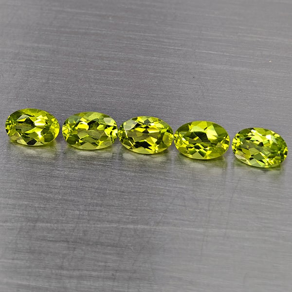 Natural Green Peridot Gemstones 2.75 Ct. 5 Pcs. Oval Shape 6.2 x 4.2 Mm.: Product ID: 805317730 Product Name: Natural Peridot Weight: 2.75 CT. Size: 6.2 x 4.2 x 3 MM. Shape: Oval Shape Color: Green Clarity:VSI Luster: Good Gems Origin: Pakistan Treatment: Unheated Crystal S