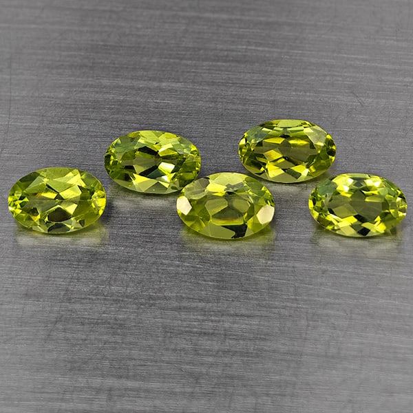 Natural Green Peridot Gemstones 2.74 Ct. 5 Pcs. Oval Shape 6.2 x 4.2 Mm.: Product ID: 805317719 Product Name: Natural Peridot Weight: 2.74 CT. Size: 6.2 x 4.2 x 3.2 MM. Shape: Oval Shape Color: Green Clarity:VSI Luster: Good Gems Origin: Pakistan Treatment: Unheated Crystal