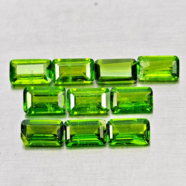 Natural Green Chrome Diopside Gemstones 2.88 Ct.10 Pcs. Octagon Shape 5.2 x 3 Mm.: Product ID: 801608251 Product Name: Natural Chrome Diopside Weight: 2.88 CT. Size: 5.2 x 3 x 1.5 MM. Shape: Octagon Color: Green Clarity:SI1 Luster: Good Gems Origin: Russia Treatment: Unheated Crysta