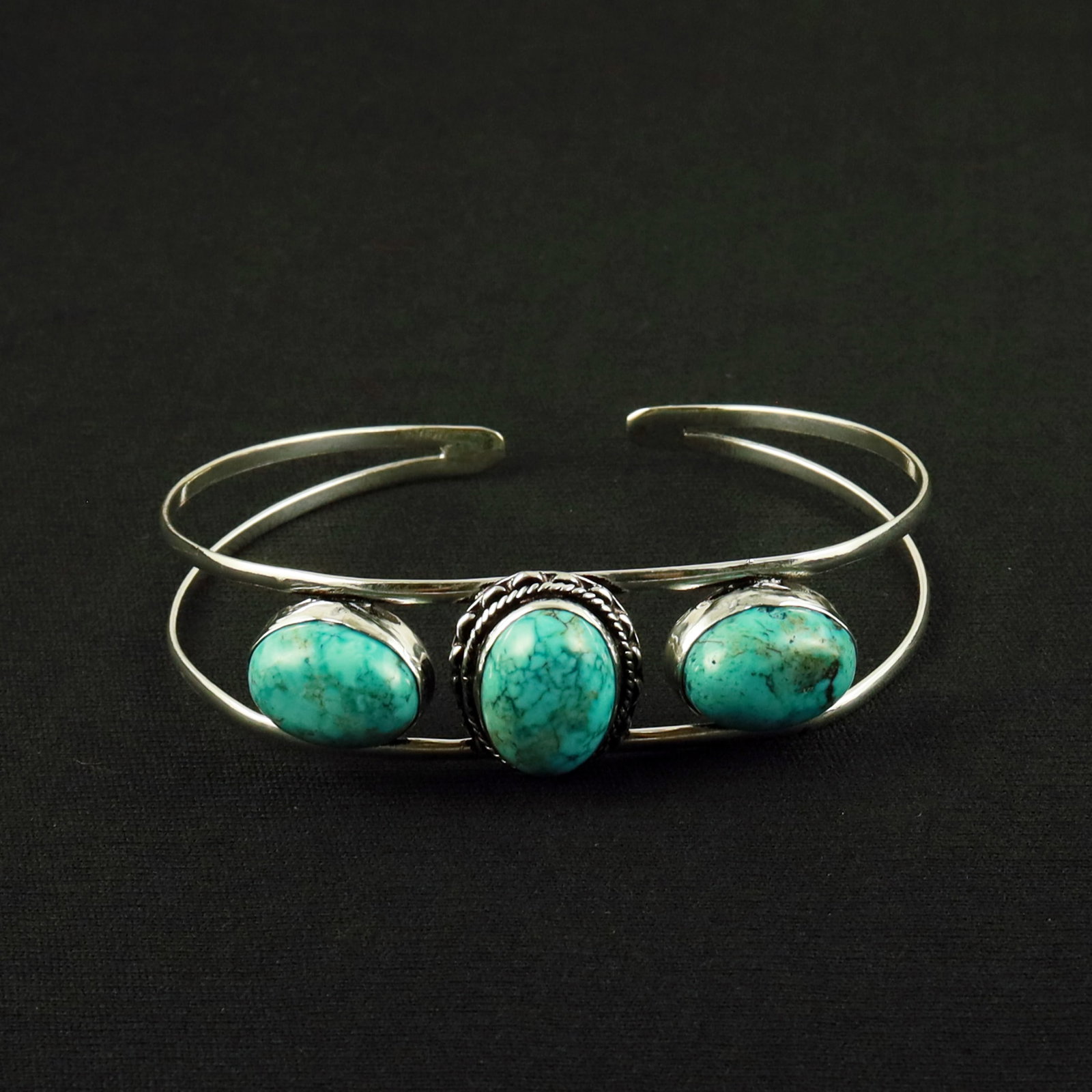 Natural Turquoise Sterling Silver Plated Handmade Cuff Bangle: Product ID: 260612162207 Product - Handmade Silver Plated Cuff Bangle Metal - 92.5 Sterling Silver Plated Bangle Size - 7x5 CM (Adjustable) Gemstone - Turquoise Gemstone Origin - Tibet Gemstone Size -
