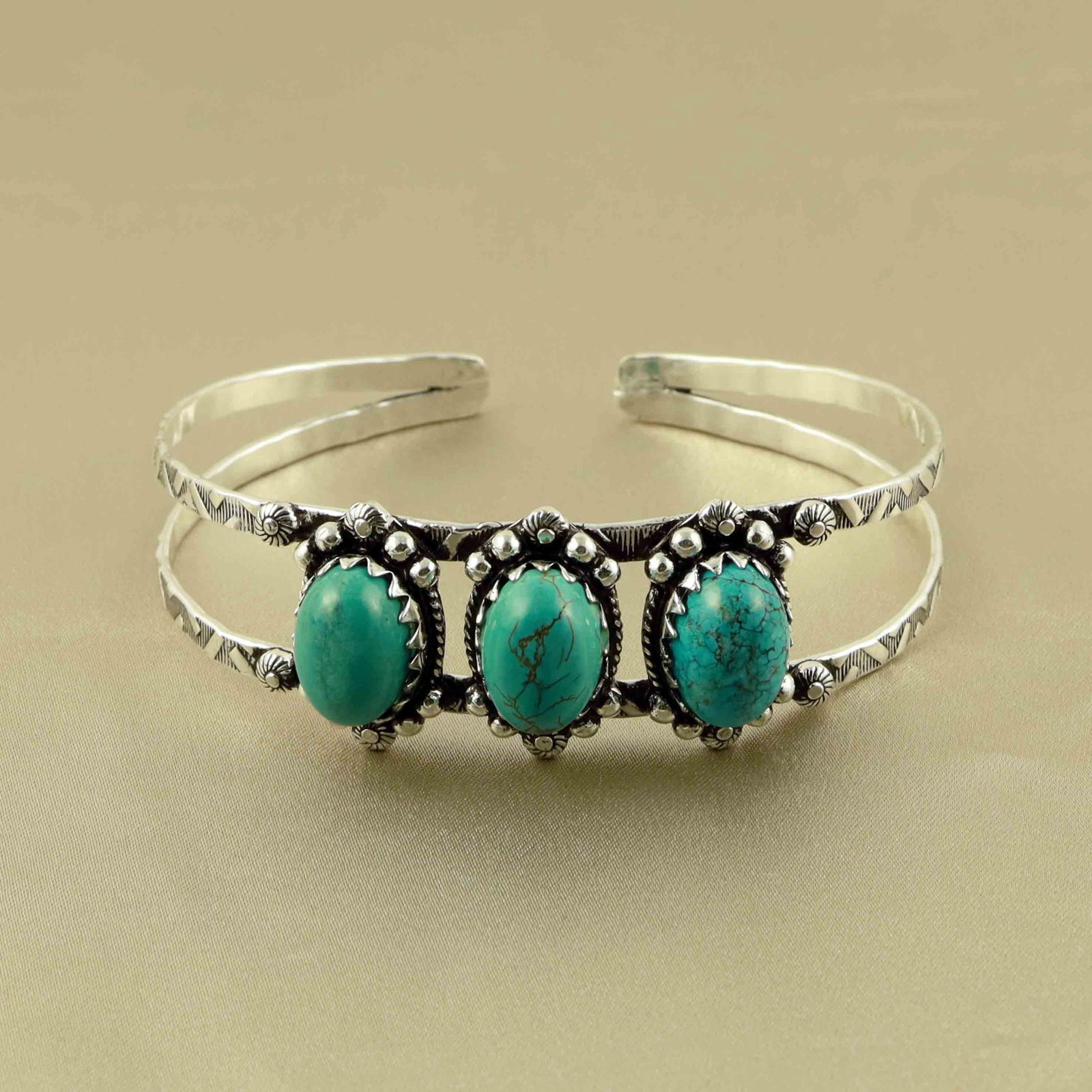 Natural Turquoise Sterling Silver Plated Handmade Cuff Bangle: Product ID: 260528182540 Product - Handmade Silver Plated Cuff Bangle Metal - 92.5 Sterling Silver Plated Bangle Size - 7x5 CM (Adjustable) Gemstone - Turquoise Gemstone Origin - Tibet Gemstone Size -