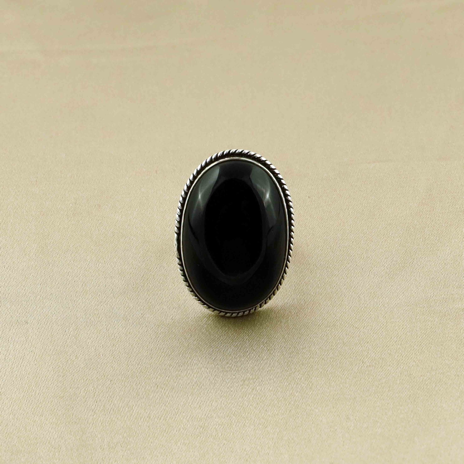 Natural Black Onyx Sterling Silver Plated Handmade Ring - 6MM: Product ID: 260528140825 Product - Handmade Silver Plated Ring Metal - 92.5 Sterling Silver Plated Ring Size - 6MM Gemstone - Black Onyx Gemstone Origin - India Gemstone Size - 2.5X2 CM Gemstone Shape