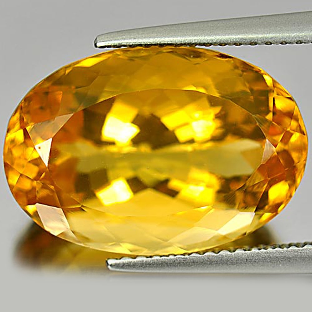 Natural Yellow Citrine Gemstones 11.79 Ct. Oval Shape 17.2 x 11.8 Mm. (1 of 3)