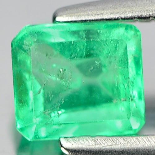 Natural Green Emerald Gemstones 0.46 Ct. Octagon Shape 4.9 x 4.4 Mm.: Product ID: 802402854 Product Name: Natural Emerald Weight: 0.46 CT. Size: 4.9 x 4.4 x 2.9 MM. Shape: Octagon Color: Green Clarity:SI Luster: Good Gems Origin: Columbia Treatment: Unheated Crystal Str