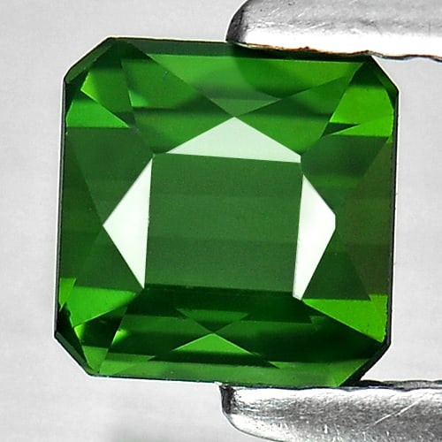 Natural Green Tourmaline Gemstones 0.93 Ct. Clean Octagon Shape 5.2 x 5.2 Mm.: Product ID: 807229056 Product Name: Natural Tourmaline Weight: 0.93 CT. Size: 5.2 x 5.2 x 3.5 MM. Shape: Octagon Color: Green Clarity:IF Luster: Good Gems Origin: Nigeria Treatment: Unheated Crystal S