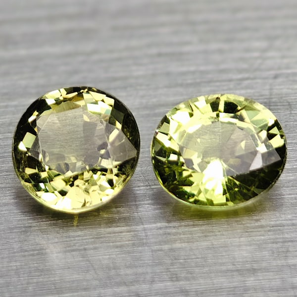 Natural Green Tourmaline Gemstones 0.96 Ct. 2 Pcs. Round Shape 5 Mm.: Product ID: 807250740 Product Name: Natural Tourmaline Weight: 0.96 CT. Size: 5 x 5 x 3.2 MM. Shape: Round Color: Green Clarity:VSI Luster: Good Gems Origin: Nigeria Treatment: Unheated Crystal Struct