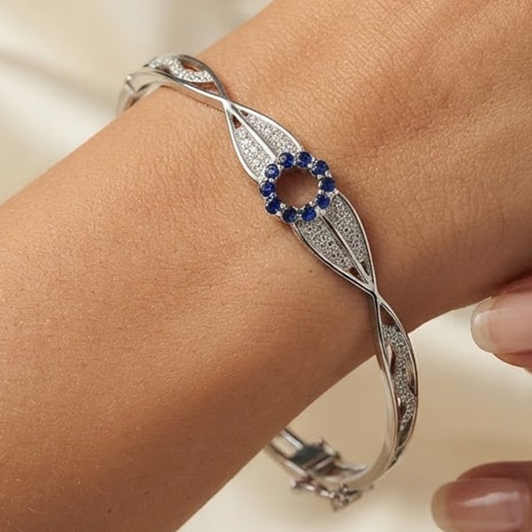 925 Sterling Silver Bangle Jewelry White Gold Plated 8.20 Grams Diameter 59 Mm.: Product ID: 280550039 Product Name: Natural Fashion Jewelry Weight: 8.20 CT. Size: 63 / 59 Mm. MM. Shape: Bangle Color: Silver Clarity:None Luster: None Gems Origin: Thailand Treatment: None Crystal S
