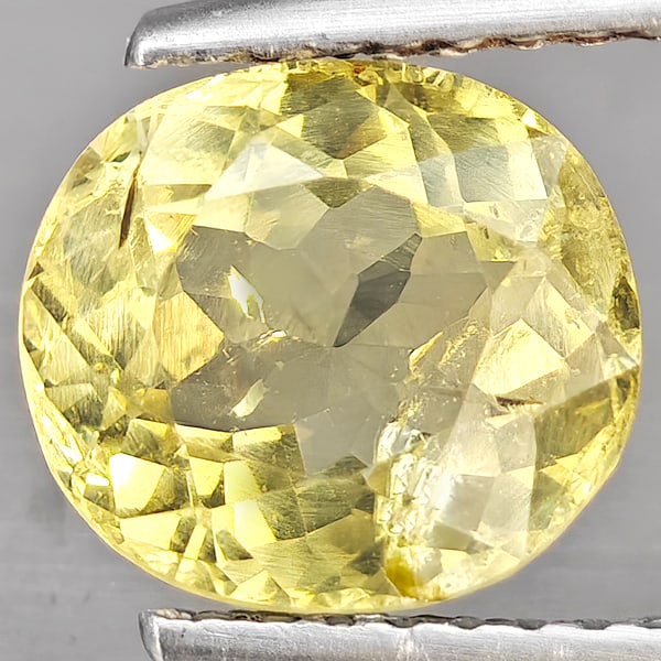 Natural Yellow Beryl Gemstones 1.96 Ct. Oval Shape 8.5 x 7.6 Mm. (1 of 3)