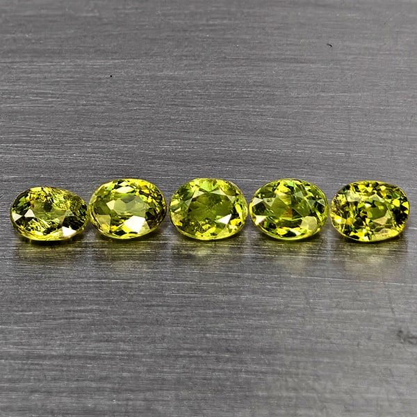 Natural Green Demantiod Garnet Gemstones 1.14 Ct. 5 Pcs. Oval Shape 4 x 3.2 Mm.: Product ID: 802937581 Product Name: Natural Demantoid Weight: 1.14 CT. Size: 4 x 3.2 x 2.4 MM. Shape: Oval Color: Green Clarity:SI1 Luster: Good Gems Origin: Madagascar Treatment: Unheated Crystal Str