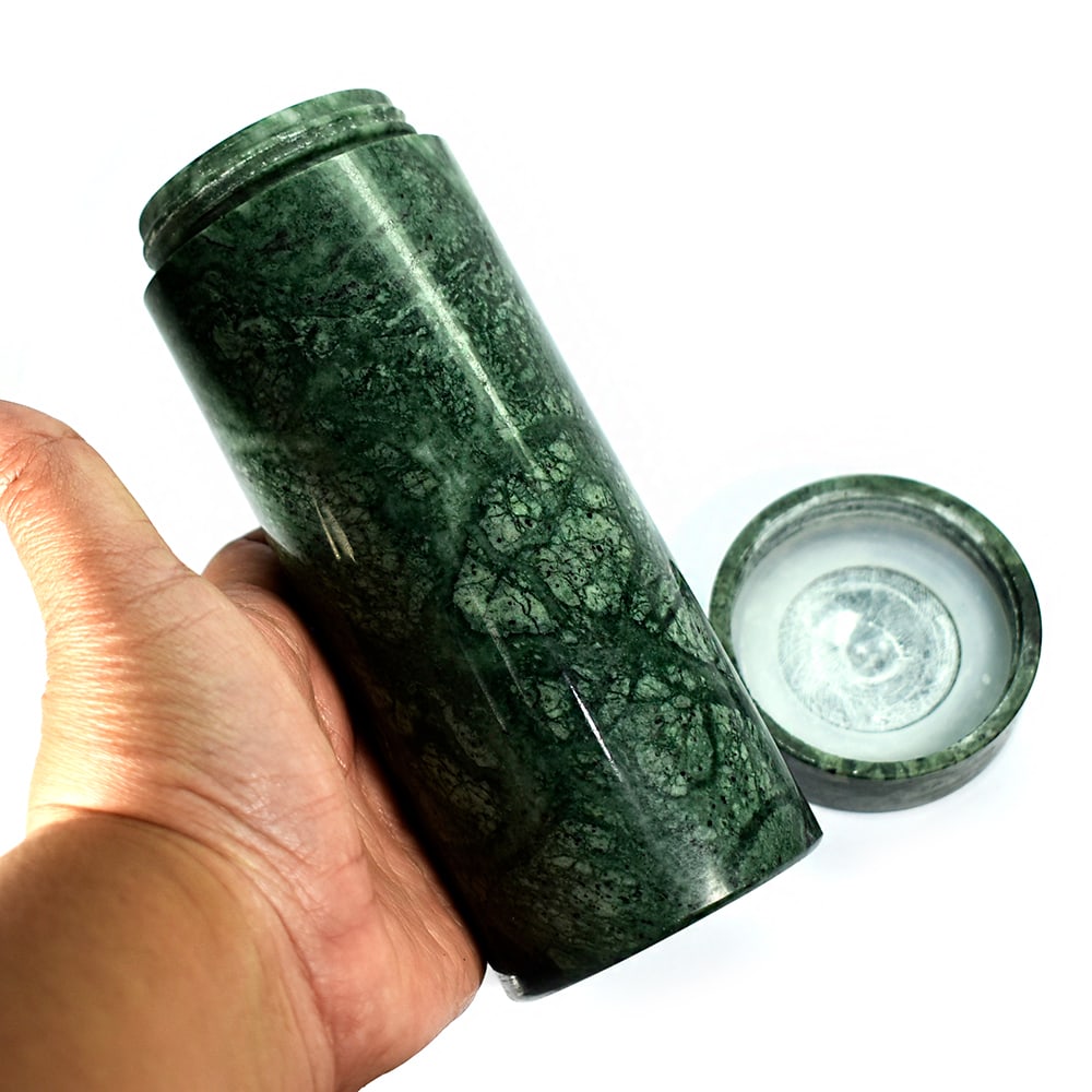 Natural Multie Color Jade Gemstones 3825 Ct. Water Bottle Carvign Nice Collectibles: Product ID: 818102546 Product Name: Natural Gemstones Weight: 3825.00 CT. Size: 65 x 65 x 168 MM. Shape: None Color: Green Clarity:Opaque Luster: Good Gems Origin: Thailand Treatment: Unheated Crystal