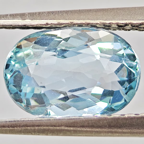 Natural Light Blue Aquamarine Gemstones 1.41 Ct. Oval Shape 8.5 x 5.8 Mm.: Product ID: 800812400 Product Name: Natural Aquamarine Weight: 1.41 CT. Size: 8.5 x 5.8 x 4.3 MM. Shape: Oval Color: Light Blue Clarity:VSI - SI1 Luster: Good Gems Origin: Brazil Treatment: Unheated C