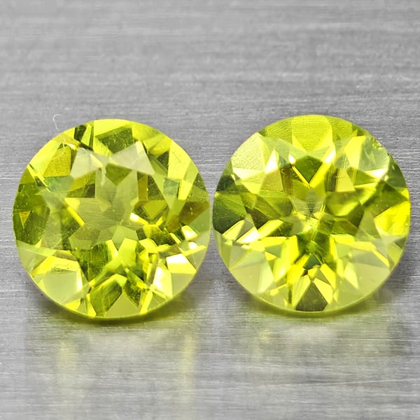 Natural Green Peridot Gemstones 1.15 Ct. 2 Pcs. Round Shape 5.2 Mm.: Product ID: 805317624 Product Name: Natural Weight: 1.15 CT. Size: 5.2 x 5.2 x 3.1 MM. Shape: Round Shape Color: Green Clarity:VSI Luster: Good Gems Origin: Pakistan Treatment: Unheated Crystal Struct