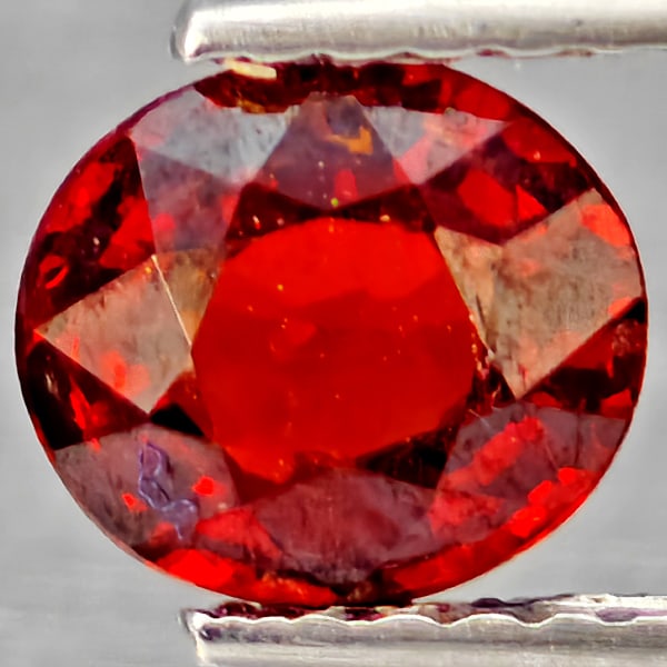 Natural Orangish Red Spessartine Garnet Gemstones 1.10 Ct. Oval Shape 6.8 x 5.7 Mm. (1 of 3)