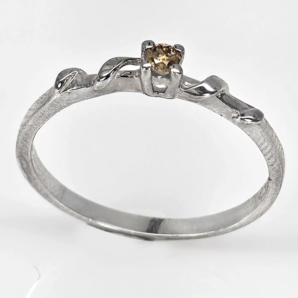 925 Sterling Silver Ring Jewelry 1.65 Grams With Natural Diamond 0.06 Ct. Size 6: Product ID: 502100619 Product Type: 925 Sterling Silver Fine Jewelry Jewelry Weight: 1.65 Grams. Gemstones Color: Champagne Metal: Solid Silver 92.5%. Gemstone Detail: Diamond At Your Service: At Trea