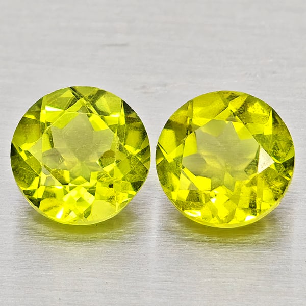Natural Green Peridot Gemstones 1.65 Ct. 2 Pcs Round Shape 5.8 Mm.: Product ID: 805317424 Product Name: Natural Rhodolite Weight: 1.65 CT. Size: 5.8 x 5.8 x 3.5 MM. Shape: Round Color: Green Clarity:VSI Luster: Good Gems Origin: Pakistan Treatment: Unheated Crystal St