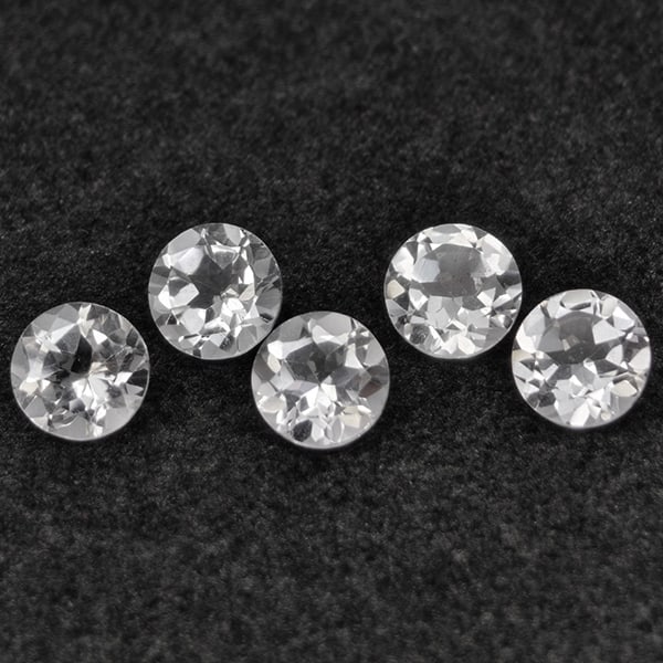 Natural White Topaz Gemstones 5.07 Ct. 5 Pcs. Round Shape 6.2 Mm.: Product ID: 807168783 Product Name: Natural Topaz Weight: 5.07 CT. Size: 6.2 x 6.2 x 4 MM. Shape: Round Color: White Clarity:VSI Luster: Good Gems Origin: Brazil Treatment: Unheated Crystal Structure: