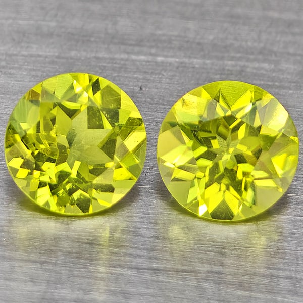 Natural Green Peridot Gemstones 1.27 Ct. 2 Pcs. Round Shape 5.2 Mm.: Product ID: 805317683 Product Name: Natural Weight: 1.27 CT. Size: 5.2 x 5.2 x 3.2 MM. Shape: Round Shape Color: Green Clarity:VSI Luster: Good Gems Origin: Pakistan Treatment: Unheated Crystal Struct