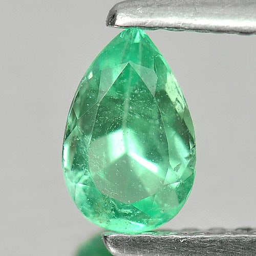 Natural Green Emerald Gemstones 0.44 Ct. Pear Shape 6.5 x 4 Mm.: Product ID: 802400963 Product Name: Natural Emerald Weight: 0.44 CT. Size: 6.5 x 4 x 3 MM. Shape: Pear Color: Green Clarity:SI Luster: Good Gems Origin: Columbia Treatment: Unheated Crystal Structure: