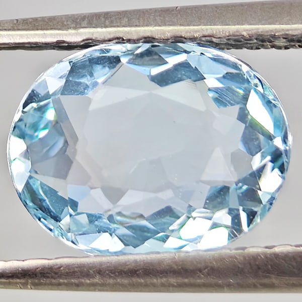 Natural Baby Blue Aquamarine Gemstones 1.41 Ct. Oval Shape 8.4 x 6.6 Mm.: Product ID: 800812467 Product Name: Natural Gemstones Weight: 1.41 CT. Size: 8.4 x 6.6 x 4 MM. Shape: Oval Color: Baby Blue Clarity:SI1 Luster: Good Gems Origin: Brazil Treatment: Unheated Crystal Str