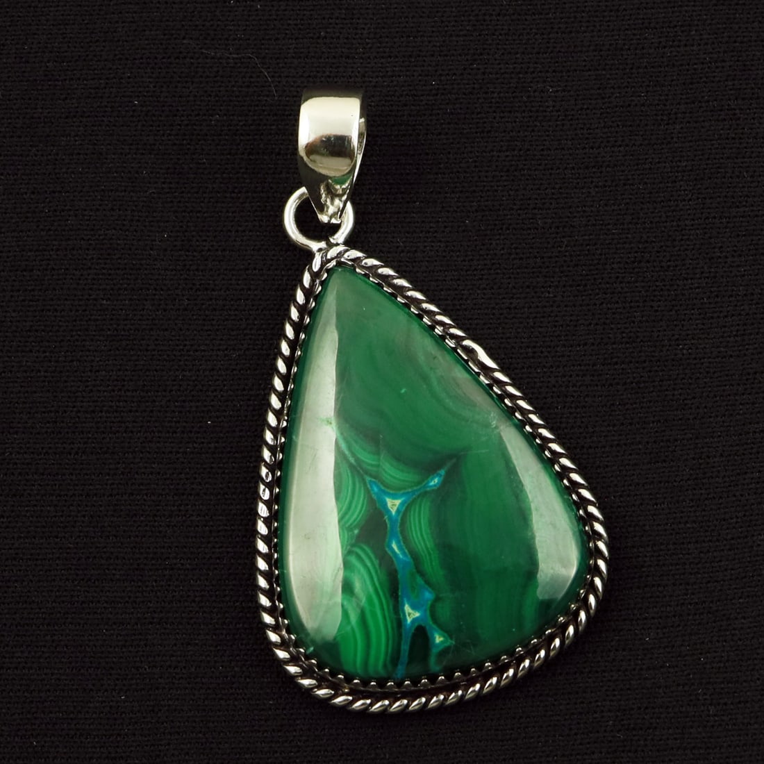 Natural Malachite Sterling Silver Plated Handmade Pendant: Product ID: 260714164023 Product - Handmade Silver Plated Pendant Metal - 92.5 Sterling Silver Plated Pendant Size - 4x2.5 CM Gemstone - Malachite Gemstone Origin - Democratic Republic of Congo Gemsto