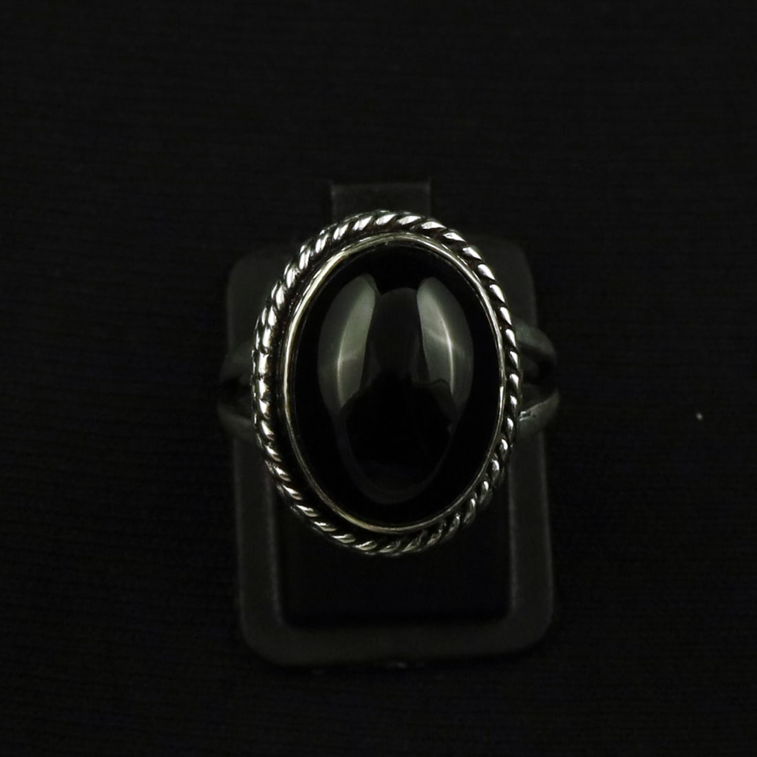 Natural Black Onyx Sterling Silver Plated Handmade Ring - 7MM: Product ID: 260709130919 Product - Handmade Silver Plated Ring Metal - 92.5 Sterling Silver Plated Ring Size - 7MM Gemstone - Black Onyx Gemstone Origin - India Gemstone Size - 12X16 MM Gemstone Shape