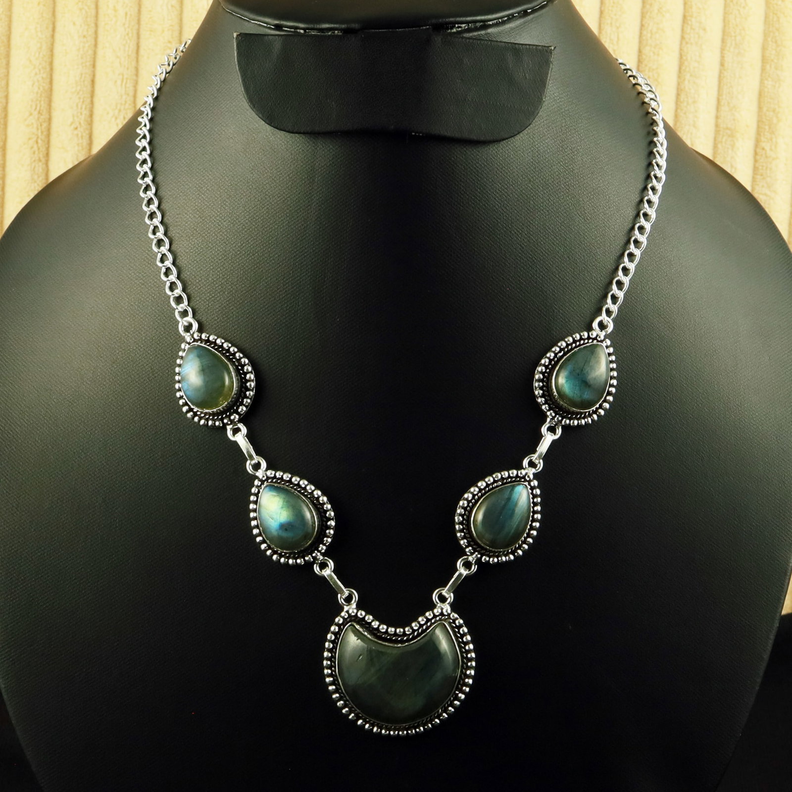 Natural Labradorite Sterling Silver Plated Handmade Necklace: Product ID: 260616121612 Product - Handmade Silver Plated Necklace Metal - 92.5 Sterling Silver Plated Necklace Length - 18 Inch Gemstone - Labradorite Gemstone Size - 12X16 MM (4 Stone), 2X3 CM (1 St