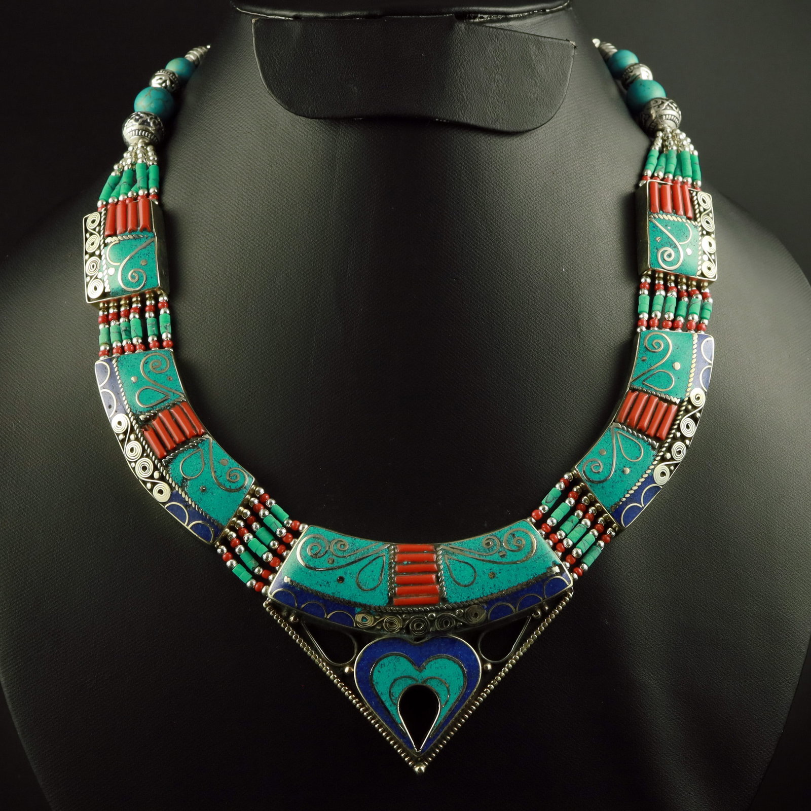 Tibetan Turquoise & Lapis Lazuli Handmade Heart Necklace: Product ID: 260519121732 Product - Tibetan Handmade Ethnic Necklace Gemstone - Natural Turquoise & Lapis Lazuli Necklace Length - 18 Inch Necklace Weight - 135 Gram Approx Metal - Brass & Copper mix M