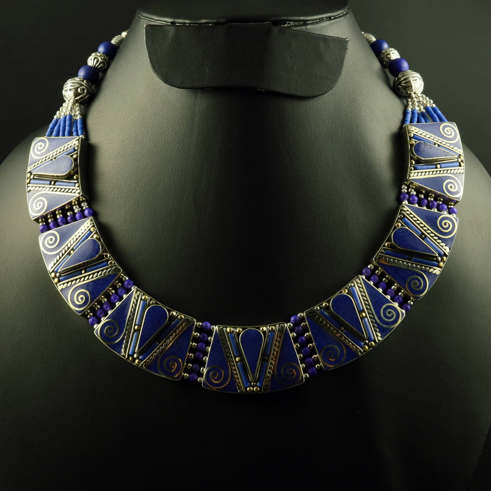 Afghani Natural Lapis Lazuli Handmade Tribal Necklace: Product ID: 260519122331 Product - Tibetan Handmade Necklace Gemstone - Natural Lapis Lazuli Necklace Length - 18 Inch Necklace Weight - 175 Gram Approx Metal - Brass & Copper mix Metal Origin - Nepal