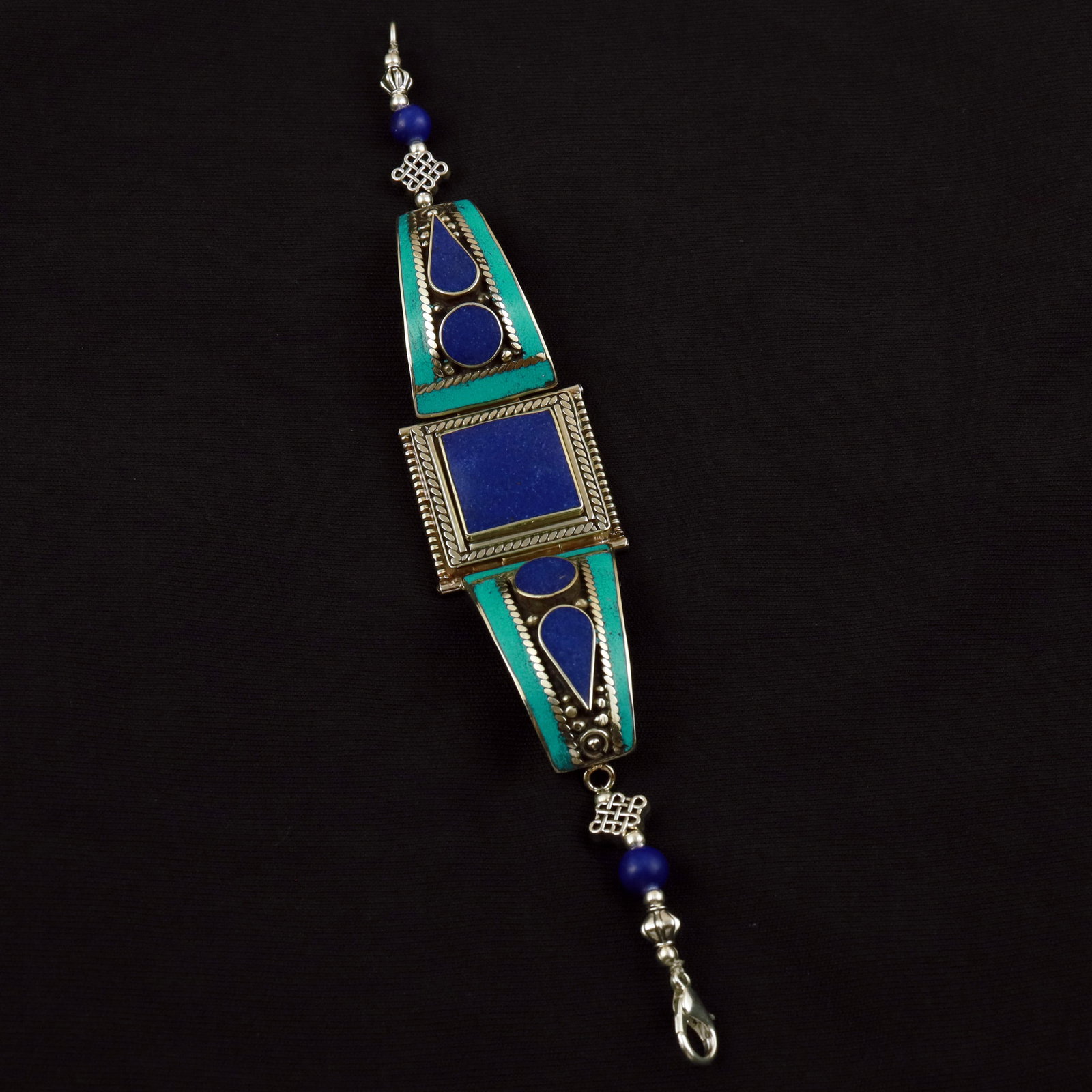 Tibetan Turquoise & Lapis Lazuli Handmade Choker Bracelet: Product ID: 260512185654 Product - Tibetan Handmade Ethnic Bracelet Gemstone - Natural Turquoise & Lapis Lazuli Size - 7 Inch Weight - 40 Gram Approx Metal - Brass & Copper mix Metal Origin - Nepal Co
