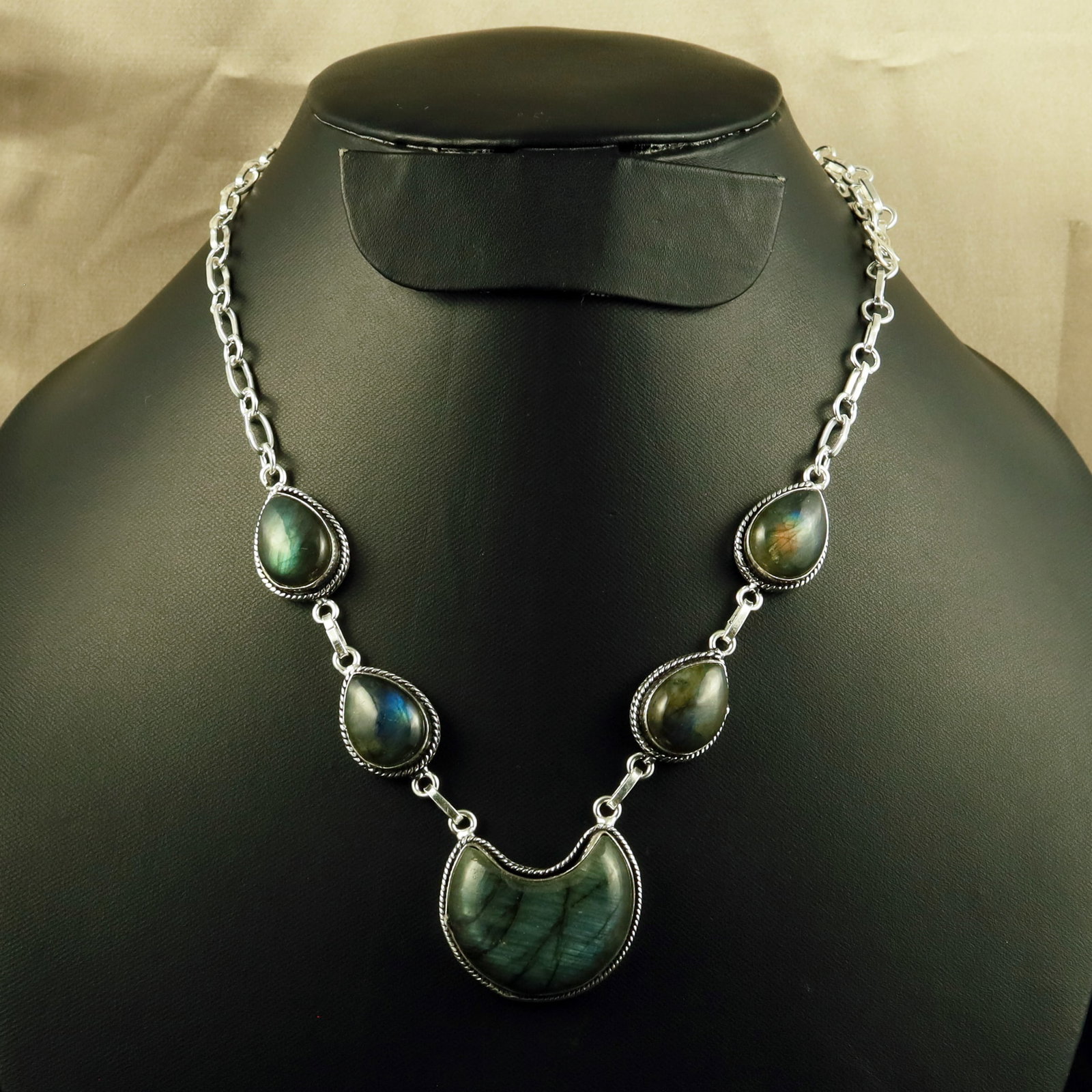 Natural Labradorite Sterling Silver Plated Handmade Necklace: Product ID: 260701152155 Product - Handmade Silver Plated Necklace Metal - 92.5 Sterling Silver Plated Necklace Length - 18 Inch Gemstone - Labradorite Gemstone Size - 12X16 MM (4 Stone), 2X3 CM (1 St