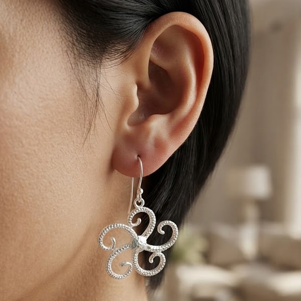 925 Sterling Silver Earrings Jewelry 3.63 Grams: Product ID: 280320034 Product Type: 925 Sterling Silver Fine Jewelry Jewelry Weight: 3.63 Grams. Gemstones Color: White Metal: Solid Silver 92.5%. Gemstone Detail: Average Range 3.59 - 3.75 Grams Per 