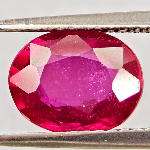 Natural Purplish Red Ruby Gemstones 2.54 Ct. Oval Shape 9.1 x 7.2 Mm. (1 of 3)