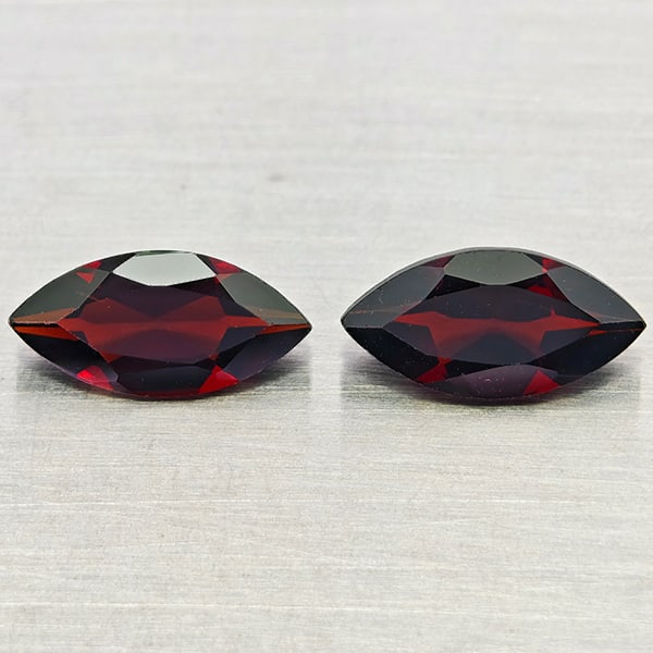Natural Orangish Red Garnet Gemstones 2.15 Ct. 2Pcs Marquise Shape: Product ID: 802937009 Product Name: Natural Garnet Weight: 2.15 CT. Size: 4.8 x 9.7 x 2.7 to 4.9 x 9.8 x 3.1 MM. Shape: Marquise Shape Color: Orangish Red Clarity:VVS - VSI Luster: Good Gems Origin: T