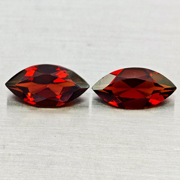 Natural Orangish Red Garnet Gemstones 2.44 Ct. 2 Pcs. Marquise Shape and Mixed Size: Product ID: 802936981 Product Name: Natural Garnet Weight: 2.44 CT. Size: 4.9 x 10.1 x 2.8 to 5.2 x 10.1 x 3.3 MM. Shape: Marquise Shape Color: Orangish Red Clarity:VVS - VSI Luster: Good Gems Origin: