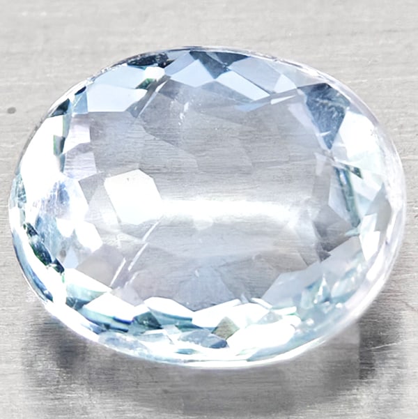 Natural Light Blue Aquamarine Gemstones 0.93 Ct. Oval Shape 7.1 x 6.1 Mm. (1 of 3)