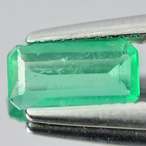 Natural Green Emerald Gemstones 0.32 Ct. Octagon Shape 5 x 4.3 Mm.: Product ID: 802403602 Product Name: Natural Emerald Weight: 0.32 CT. Size: 5 x 4.3 x 2 MM. Shape: Octagon Color: Green Clarity:SI Luster: Good Gems Origin: Columbia Treatment: Unheated Crystal Structu