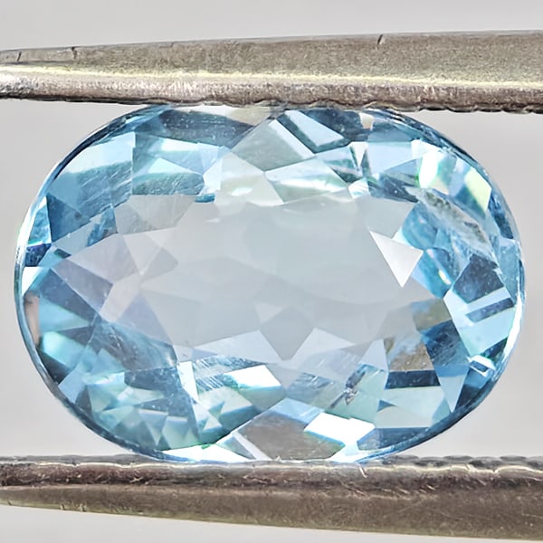 Natural Baby Blue Aquamarine Gemstones 1.06 Ct. Oval Shape 7 x 5.9 Mm.: Product ID: 800812466 Product Name: Natural Gemstones Weight: 1.06 CT. Size: 7 x 5.9 x 3.8 MM. Shape: Oval Color: Baby Blue Clarity:SI1 Luster: Good Gems Origin: Brazil Treatment: Unheated Crystal Str
